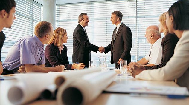 Skill Negosiasi Modern: Cara Meyakinkan Tanpa Terlihat Memaksa